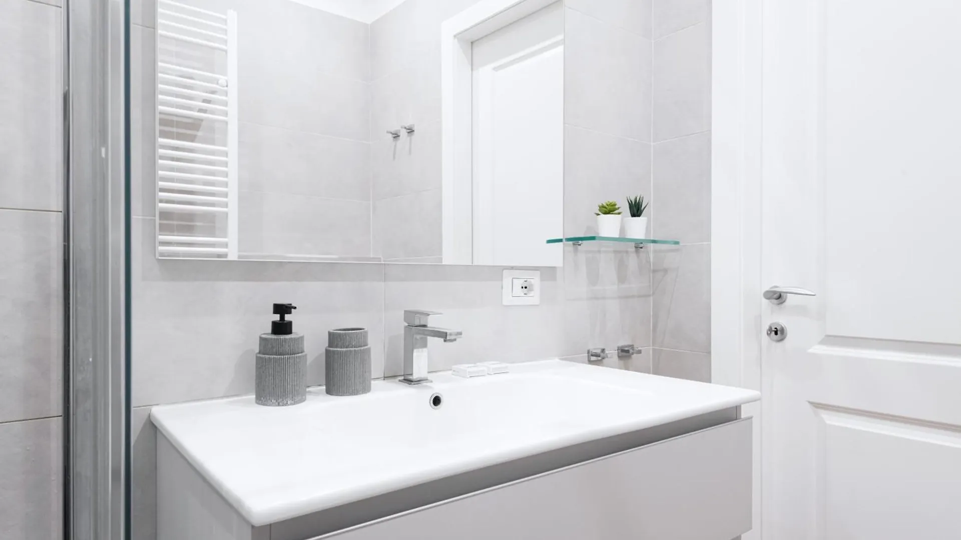 Easylife - Wonderful Residence In Porta Romana Milan 0*,  Italie