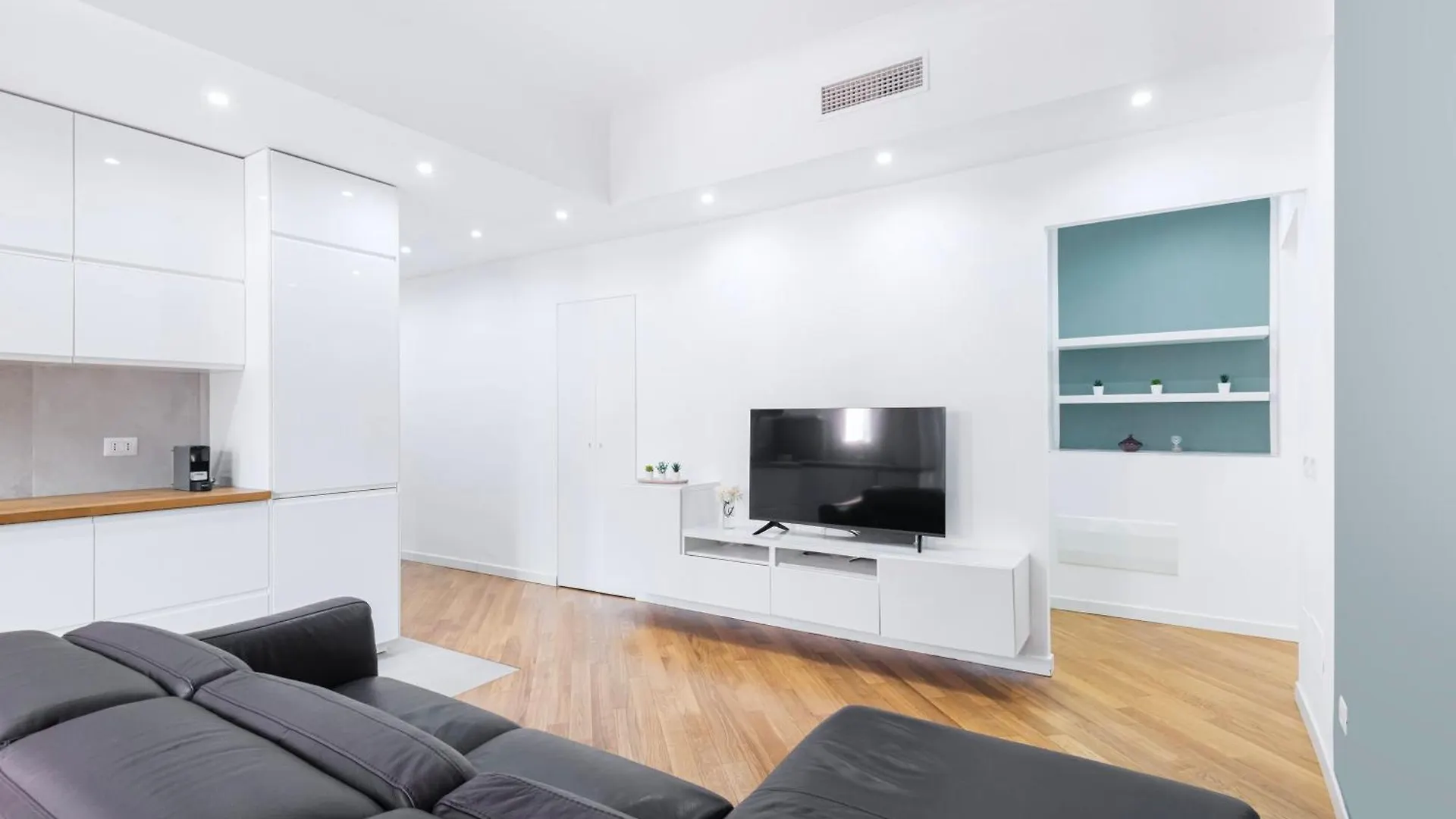 Easylife - Wonderful Residence In Porta Romana Milan 0*,  Italy